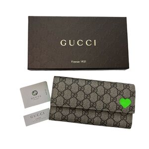 Gucci Authentic GG Canvas Green Heart Patch Long Wallet Monogram Limited Edition